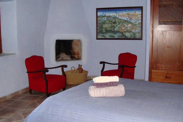 Room 4 of 56
