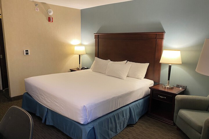 Room 16 of 50