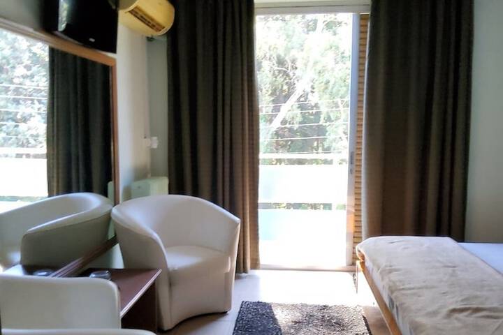 Room 5 of 14