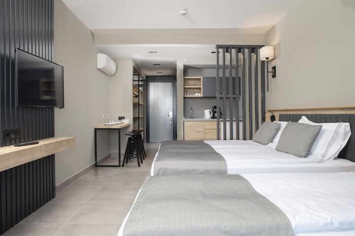 Room 7 of 50