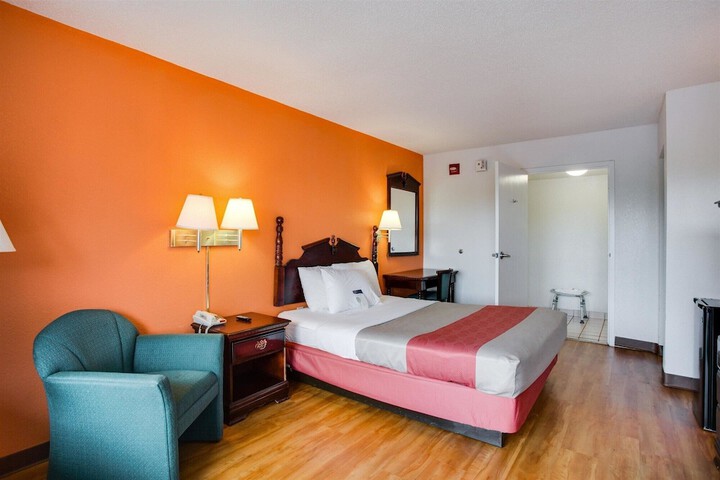 Room 21 of 43