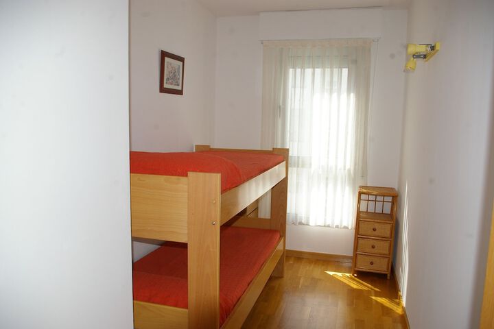 Room 11 of 32