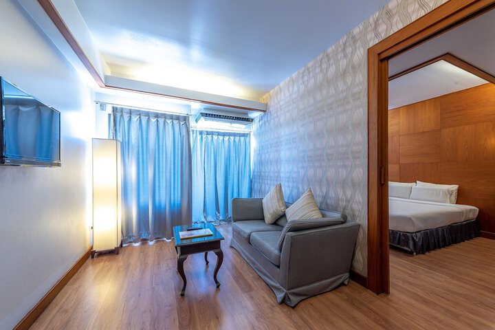 Room 19 of 62