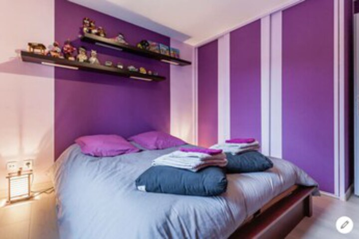 Room 6 of 30