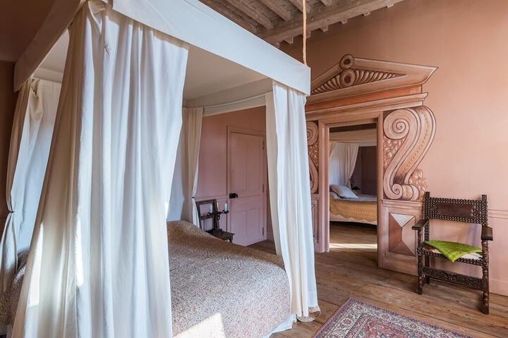 Room 20 of 54