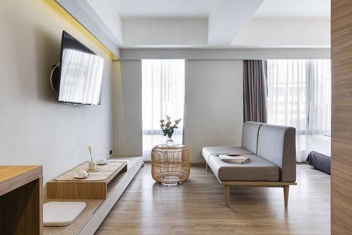 Room 43 of 147