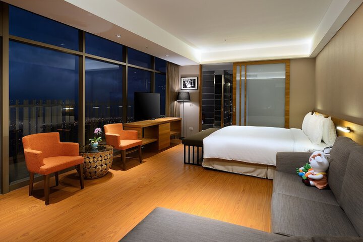 Room 13 of 155