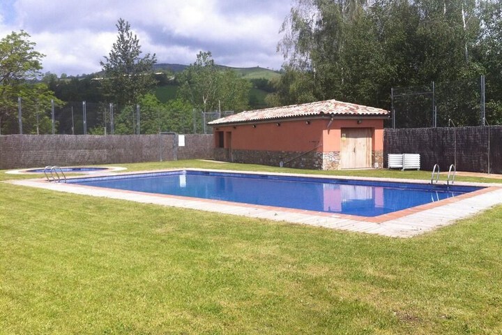 Pool 23 of 34