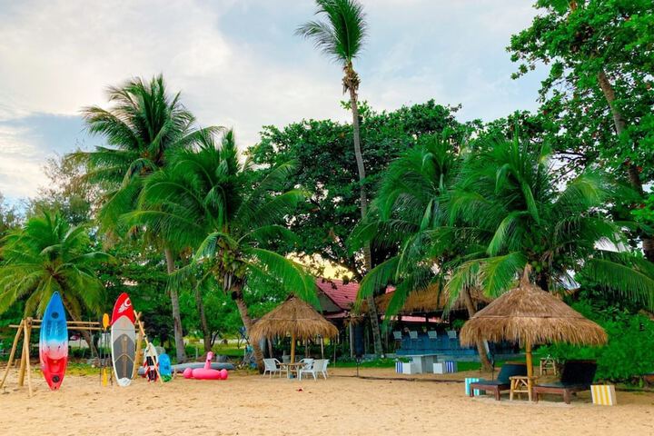 Beach 48 of 60