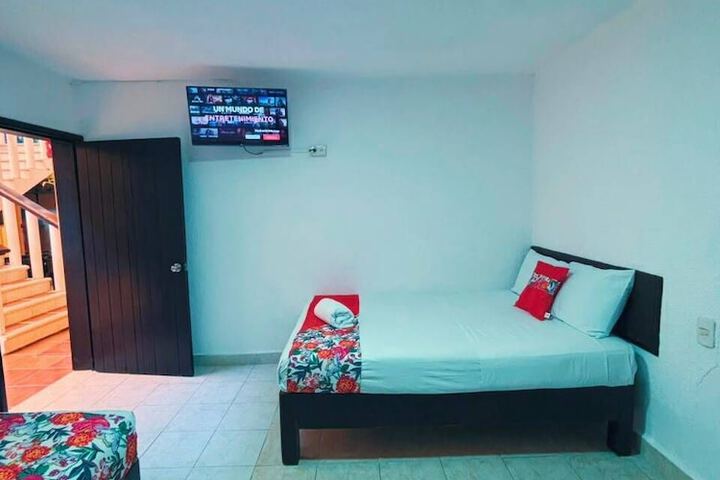 Room 16 of 25