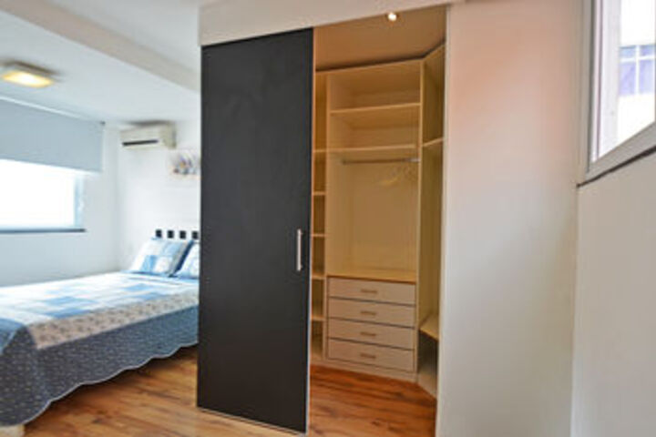 Room 8 of 27