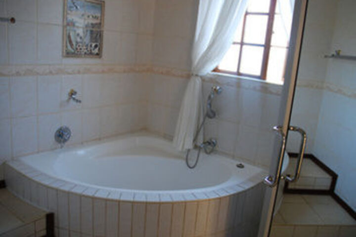 Room 3 of 17