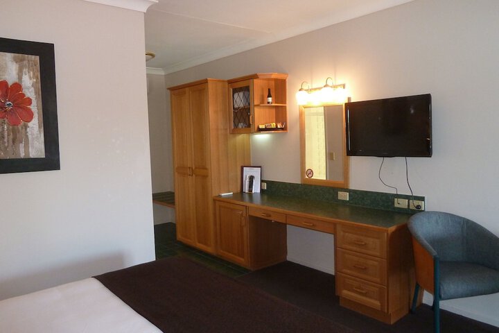 Room 6 of 51