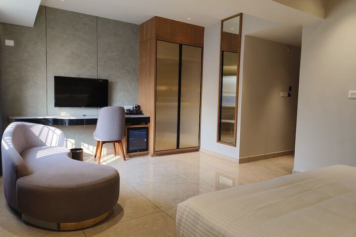 Room 31 of 46