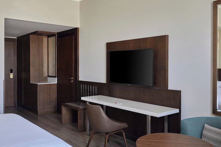Room 16 of 51