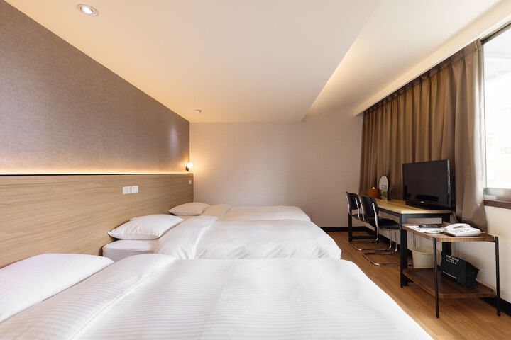 Room 5 of 23