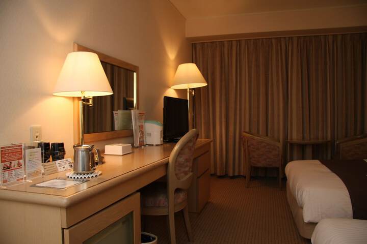 Room 16 of 75