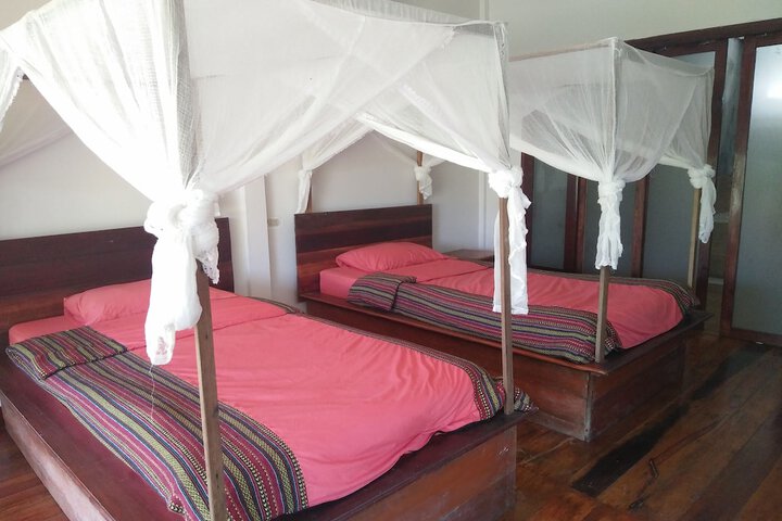 Room 4 of 23