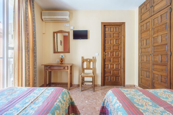 Room 37 of 78