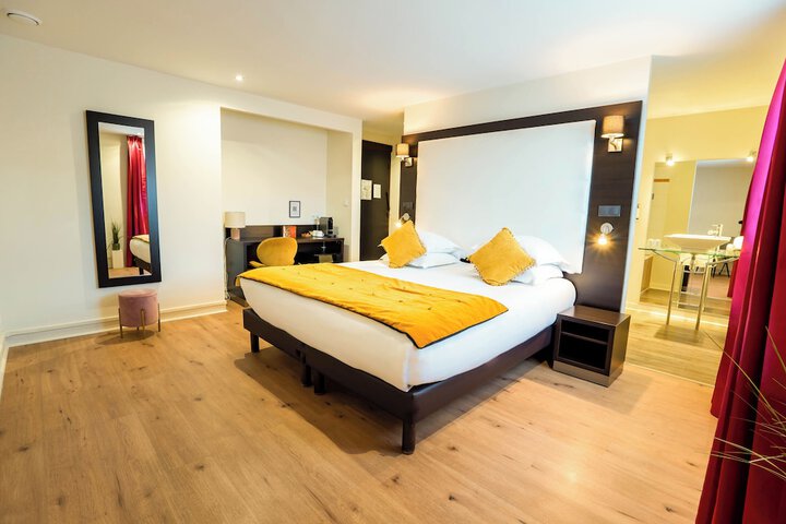 Room 34 of 67