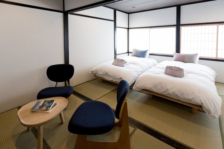 Room 4 of 19
