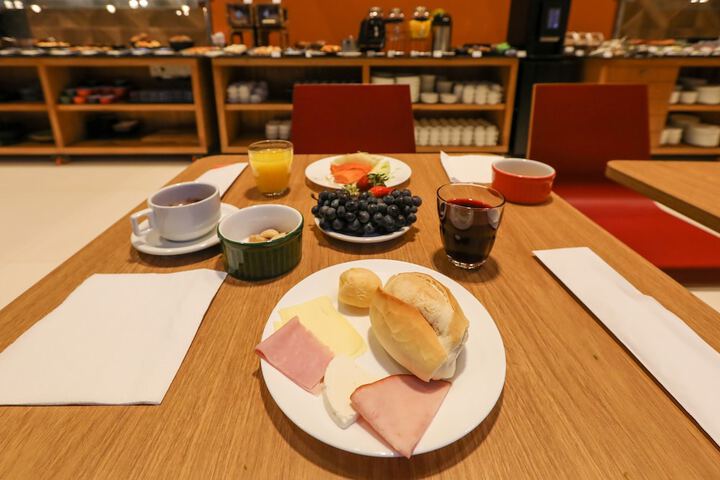 Breakfast/Coffee Service 62 of 71