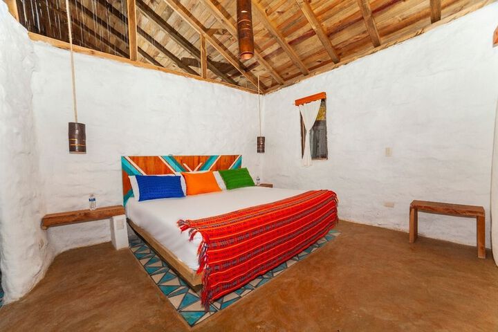 Room 4 of 50