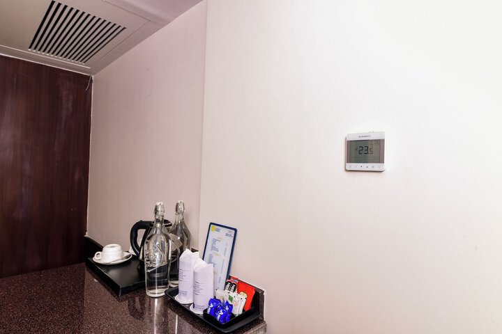 Room 21 of 32