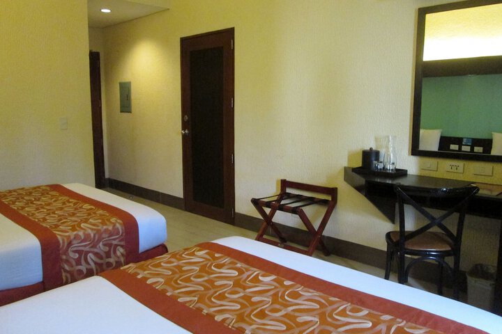 Room 14 of 96