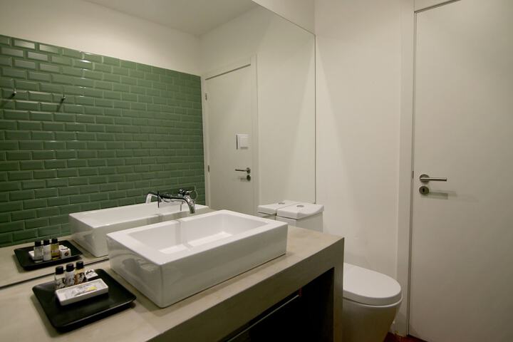 Room 54 of 73