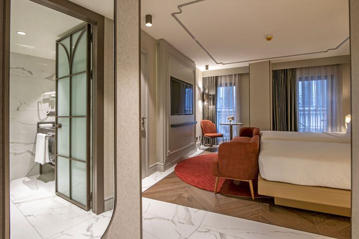 Room 74 of 194