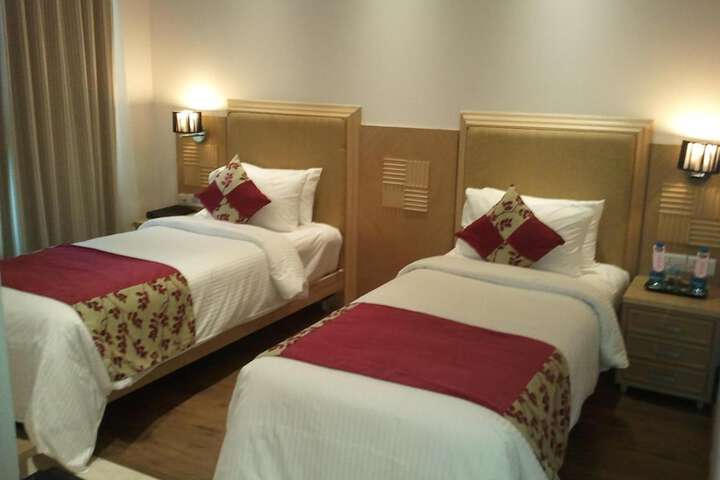 Room 10 of 41