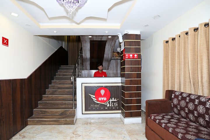 OYO 5975 HOTEL SKS GOLDMINE