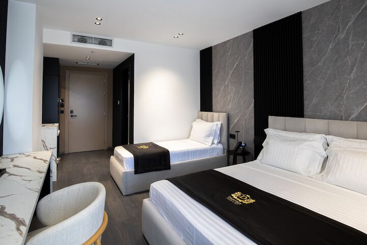 Room 18 of 123