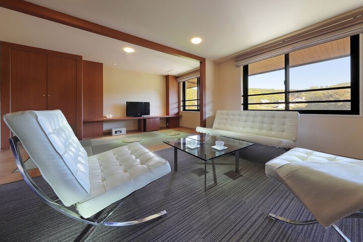 Room 14 of 111
