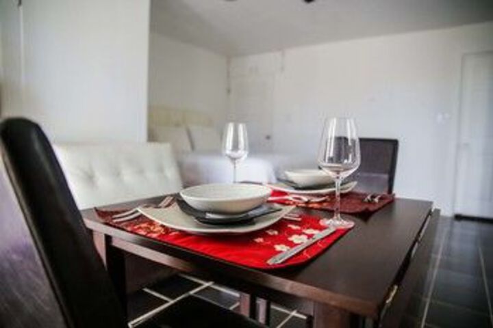 Room 12 of 25