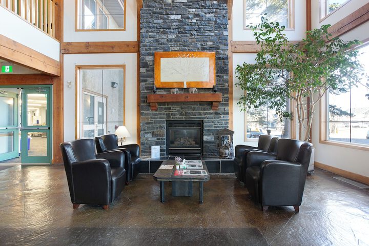Entrance & Lobby