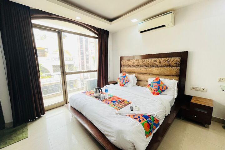 Room 4 of 13