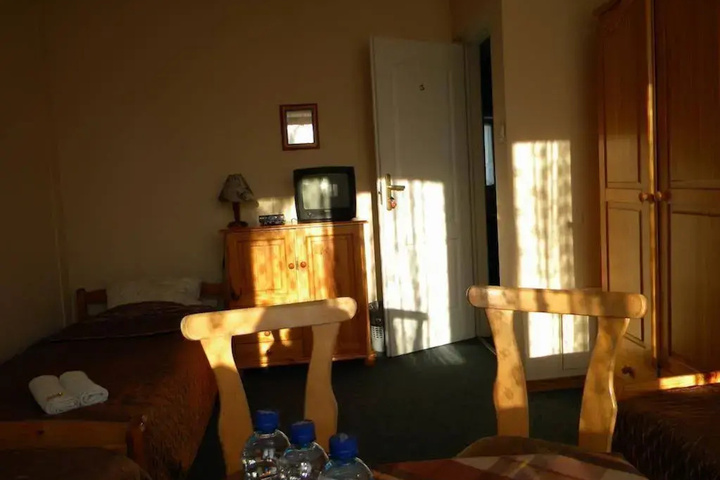 Room 2 of 14