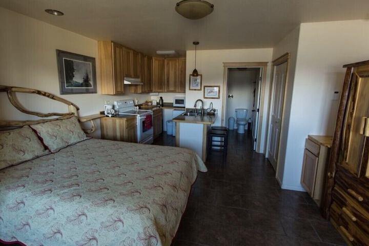 Room 9 of 61