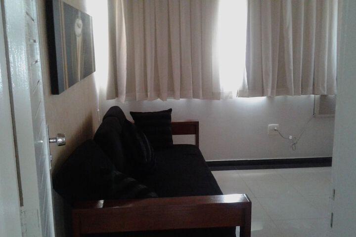 Room 9 of 19