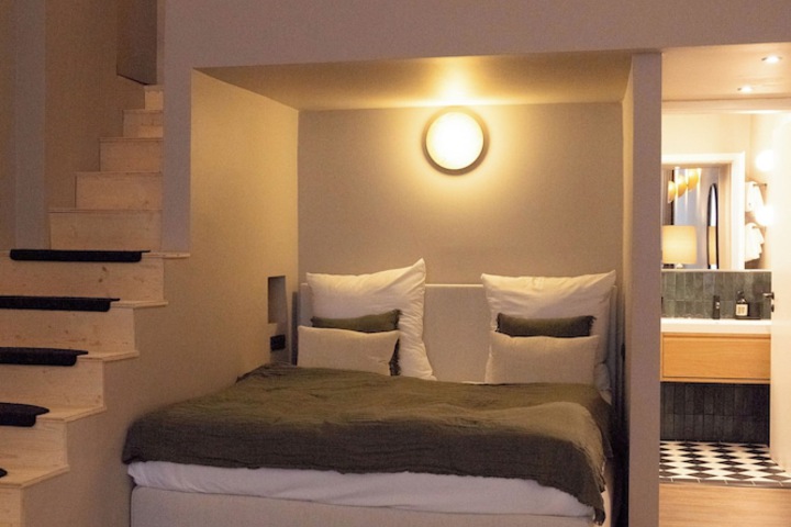 Room 36 of 147