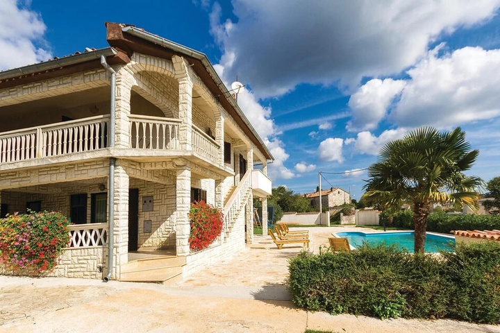 Awesome Home in Barban With Wifi and 2 Bedrooms