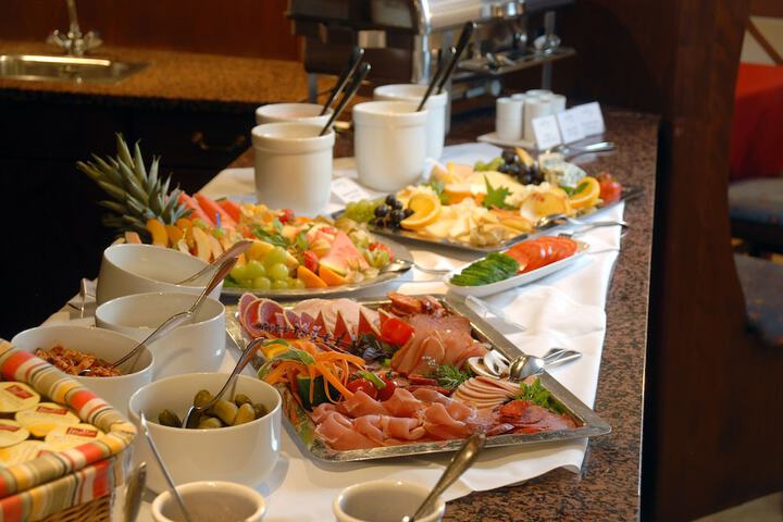 Dining 50 of 84