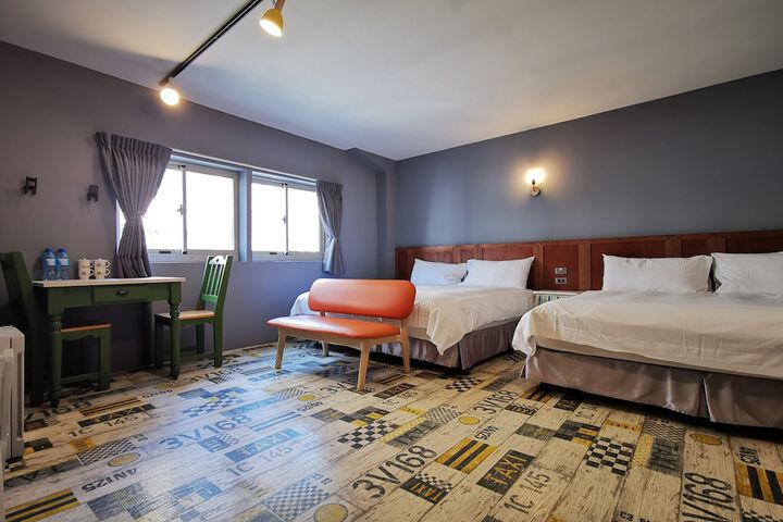 Room 10 of 74