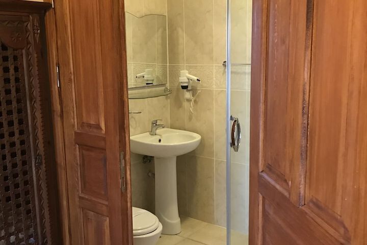 Room 67 of 90