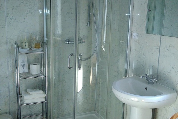 Room 8 of 16