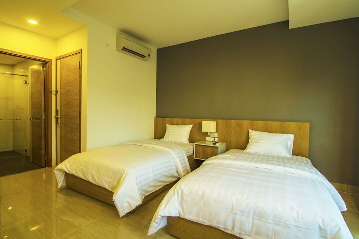 Room 50 of 78
