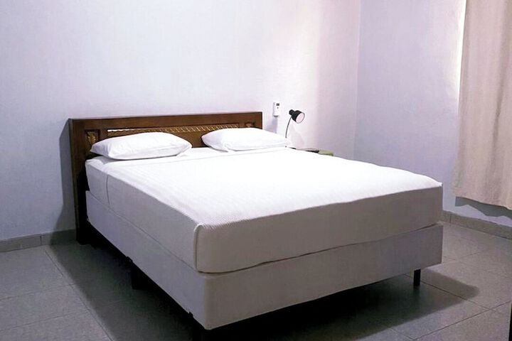 Room 3 of 10