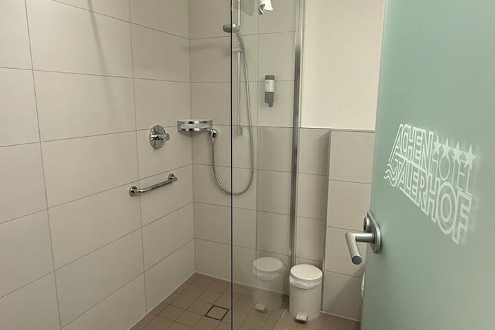 Room 34 of 58